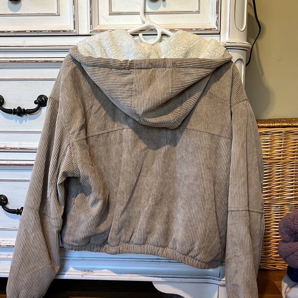 Cropped coat - Picture 2 of 2